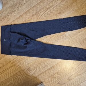 Lululemon Athletica Hi Rise Wunder Under 7/8 Navy Patterned Leggings